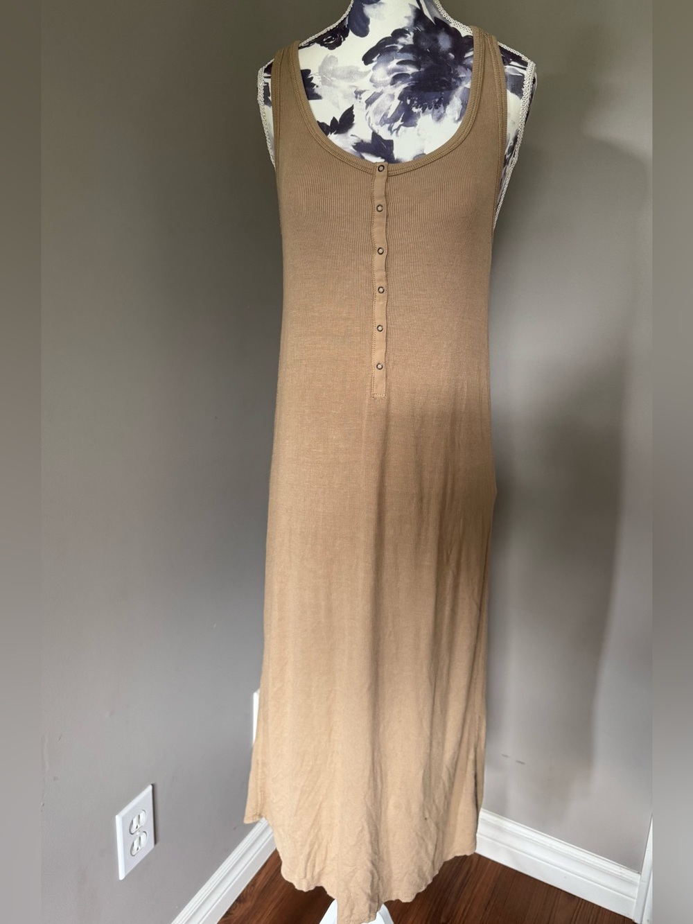 Women’s Sleeveless Tank Maxi Tan Dress